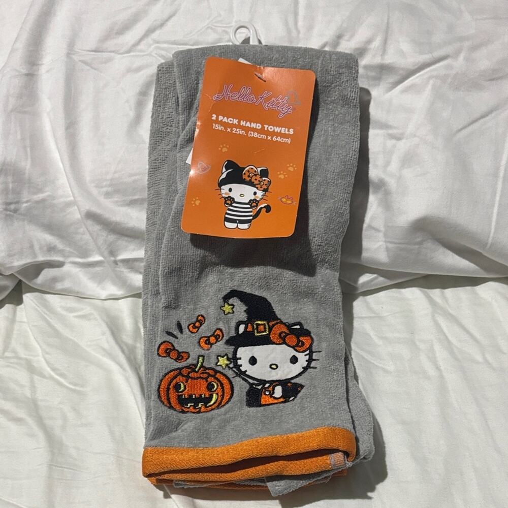 Hello Kitty Gray and Orange Halloween Towels terry cloth pumpkin nwt